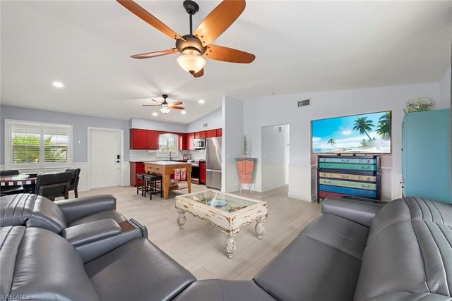 589 Rabbit RD, Sanibel, FL 33957