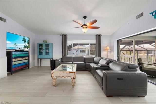 589 Rabbit RD, Sanibel, FL 33957