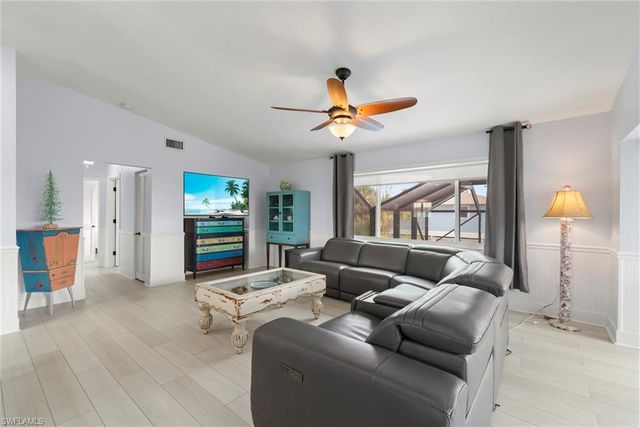 589 Rabbit RD, Sanibel, FL 33957