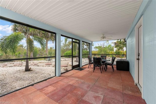 589 Rabbit RD, Sanibel, FL 33957