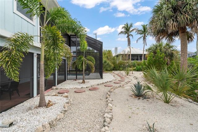 589 Rabbit RD, Sanibel, FL 33957