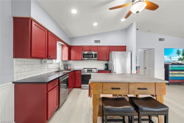 589 Rabbit RD, Sanibel, FL 33957