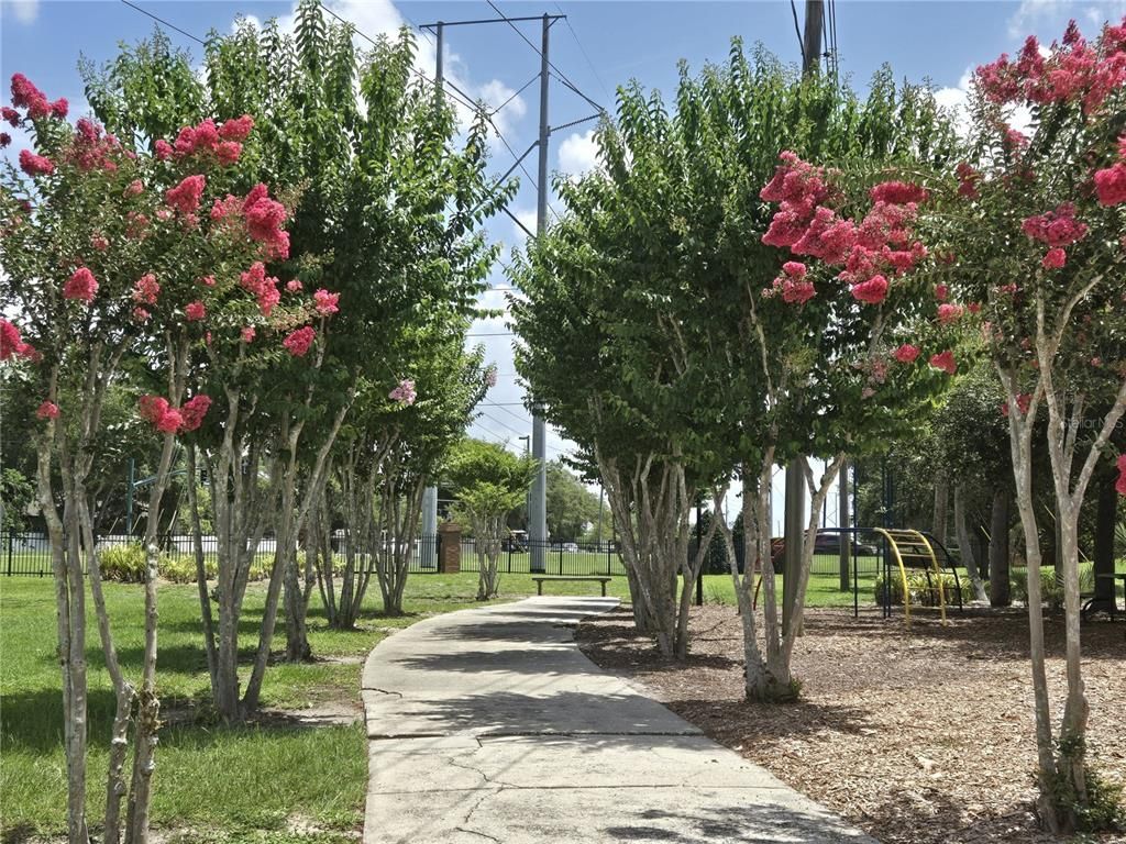 Image 68 of property listing at 651 OAK HOLLOW WAY, Altamonte Springs, FL 32714