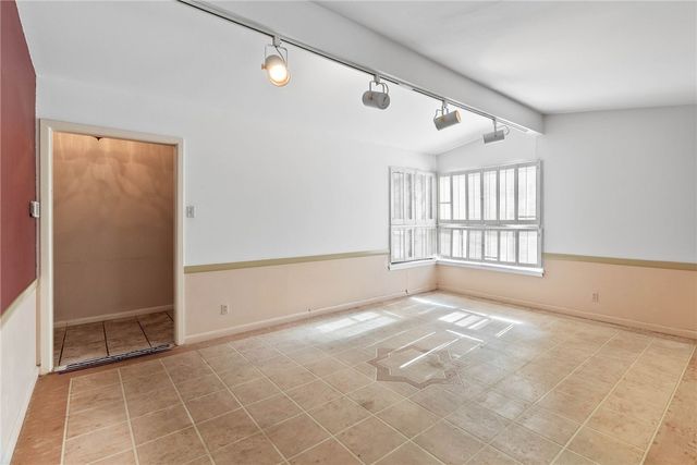 518 Dolphin Pl, Corpus Christi, TX 78411