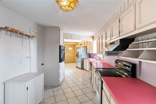 518 Dolphin Pl, Corpus Christi, TX 78411