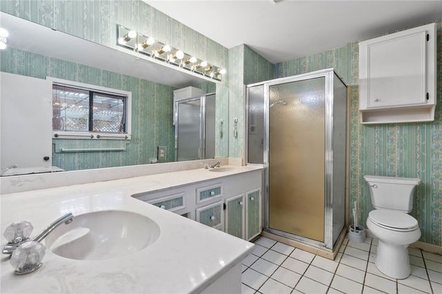 518 Dolphin Pl, Corpus Christi, TX 78411