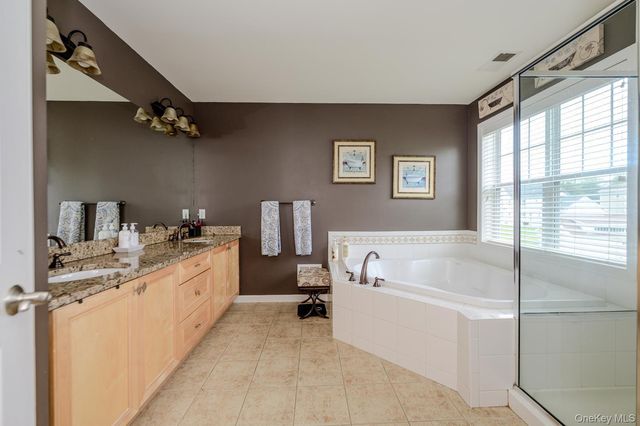 9 Poplar Street, Hopewell Junction, NY 12533