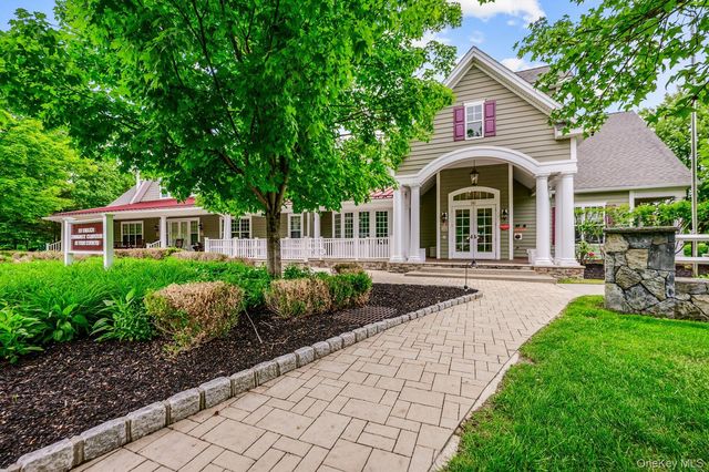 9 Poplar Street, Hopewell Junction, NY 12533
