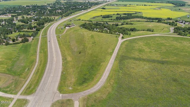 2850 Mcdonald Road, Bismarck, ND 58504 property photo