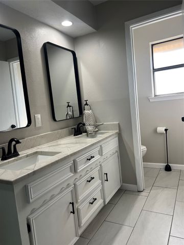 1504 Skyview Drive, Irving, TX 75060