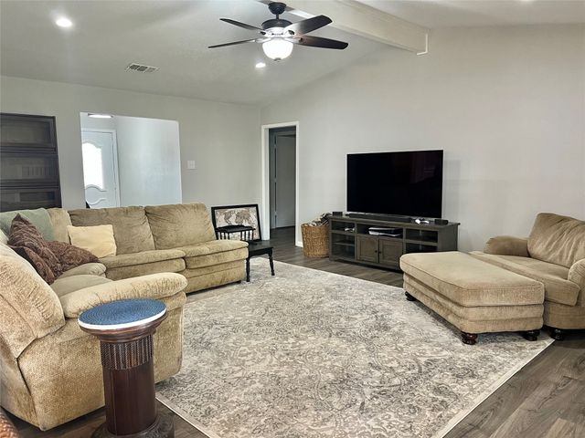 1504 Skyview Drive, Irving, TX 75060