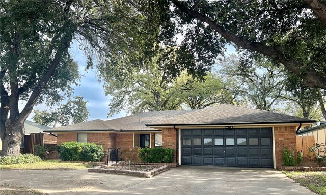 1504 Skyview Drive, Irving, TX 75060