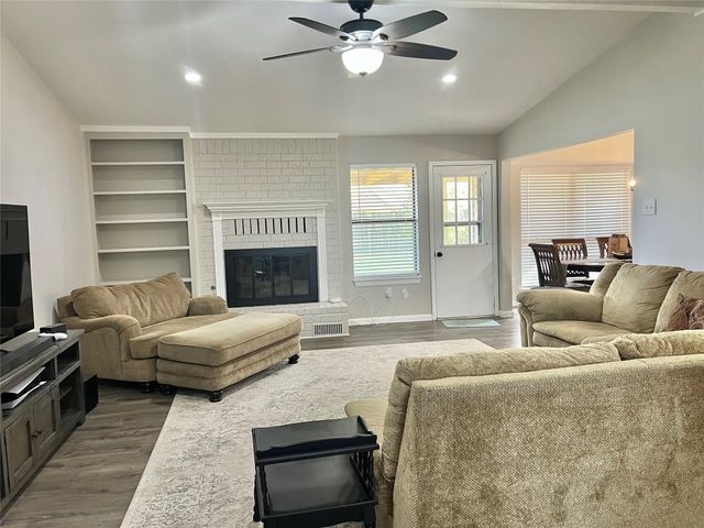 1504 Skyview Drive, Irving, TX 75060