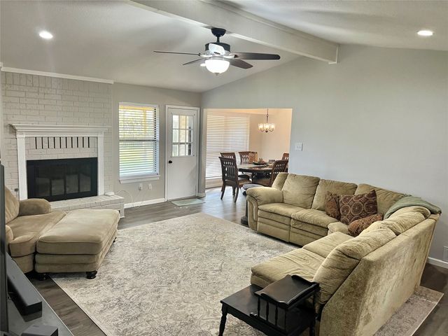 1504 Skyview Drive, Irving, TX 75060