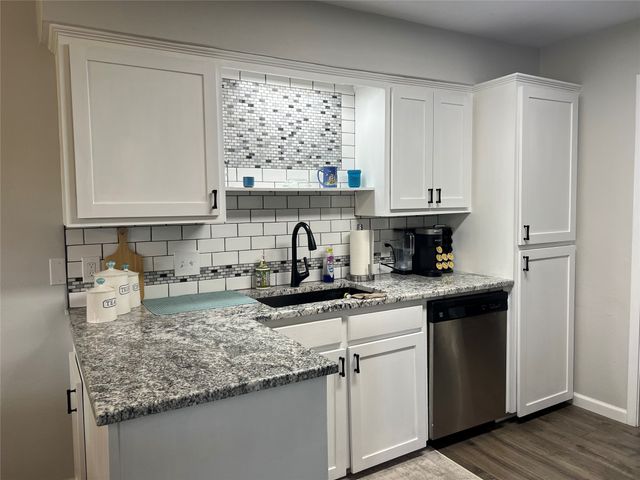 1504 Skyview Drive, Irving, TX 75060