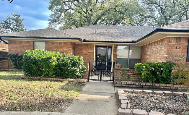 1504 Skyview Drive, Irving, TX 75060