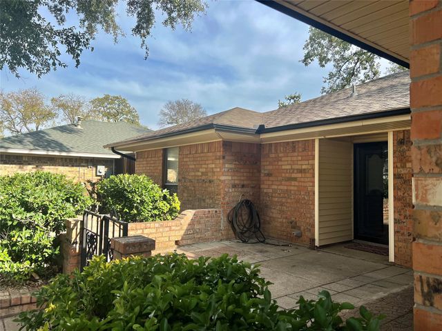 1504 Skyview Drive, Irving, TX 75060