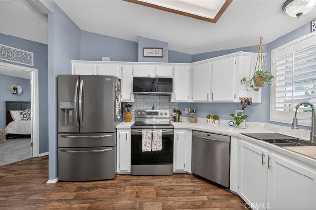 1536 S State Street, Hemet, CA 92543