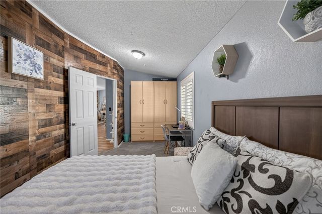 1536 S State Street, Hemet, CA 92543