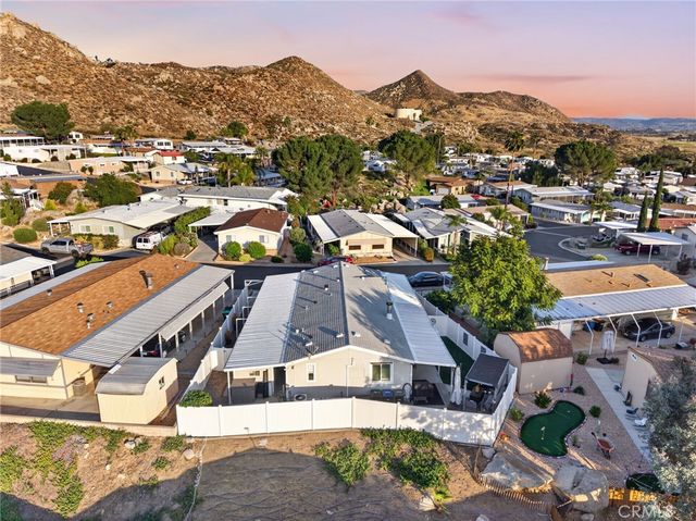 1536 S State Street, Hemet, CA 92543