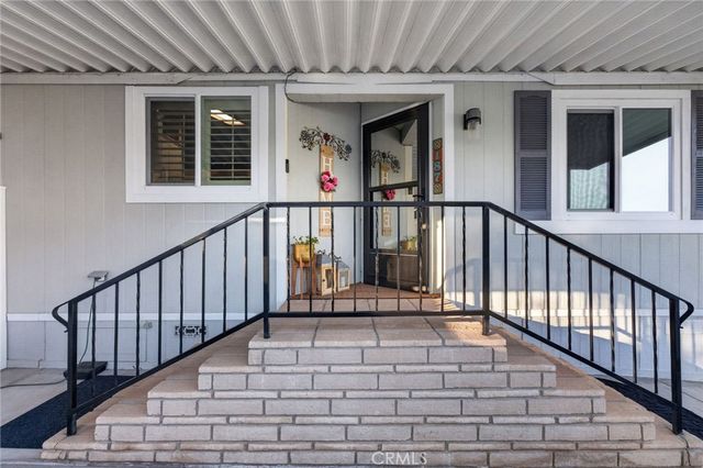 1536 S State Street, Hemet, CA 92543