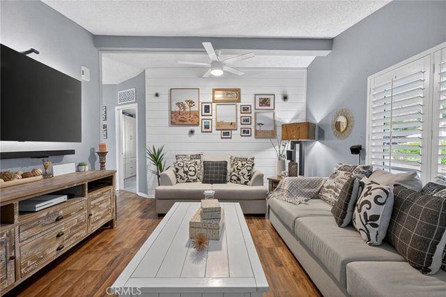 1536 S State Street, Hemet, CA 92543