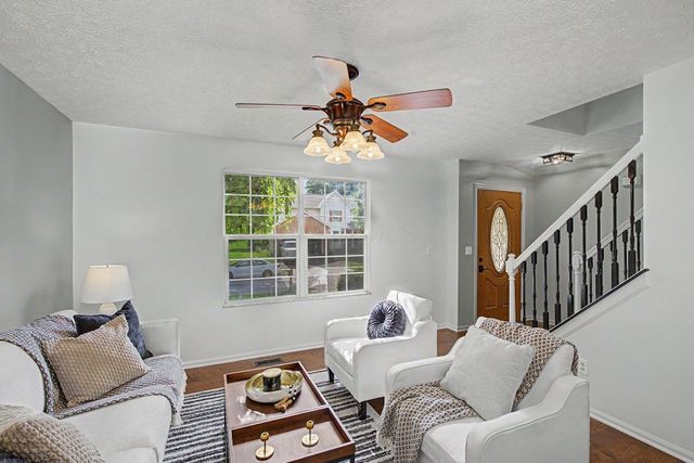 164 Shaleridge Drive, Pataskala, OH 43062