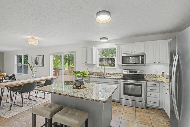164 Shaleridge Drive, Pataskala, OH 43062