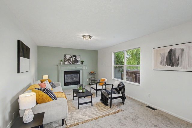 164 Shaleridge Drive, Pataskala, OH 43062