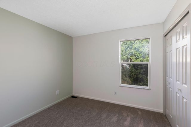 164 Shaleridge Drive, Pataskala, OH 43062