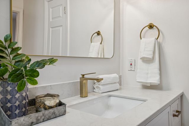 2045 Stokes Ln, Nashville, TN 37215