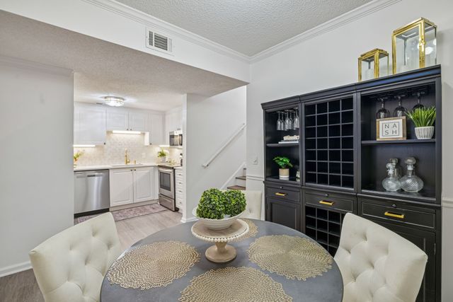 2045 Stokes Ln, Nashville, TN 37215