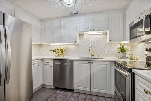 2045 Stokes Ln, Nashville, TN 37215