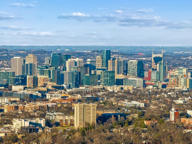 2045 Stokes Ln, Nashville, TN 37215