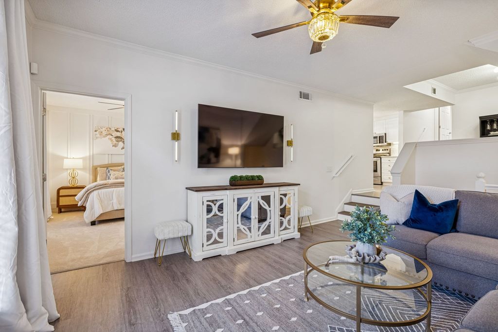 2045 Stokes Ln, Nashville, TN 37215