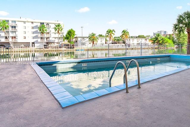 1165 Marseille Dr 23, Miami Beach, FL 33141