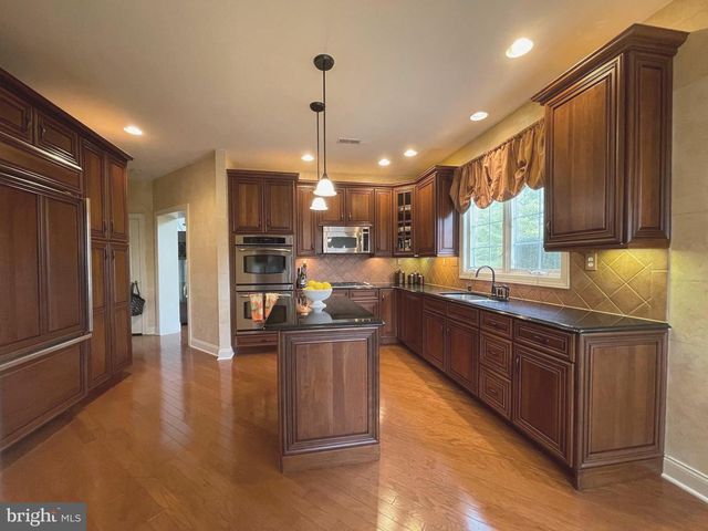 293 SYDNEY RD, Southampton, PA 18966