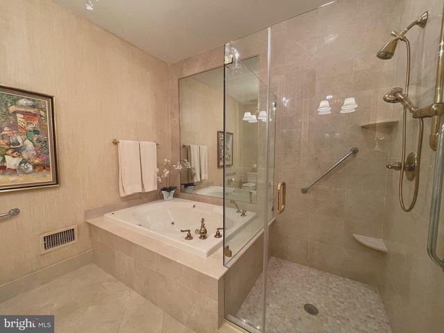 293 SYDNEY RD, Southampton, PA 18966