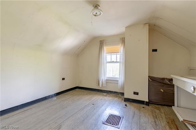 296 Kryder Avenue, Akron, OH 44305