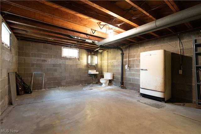 296 Kryder Avenue, Akron, OH 44305