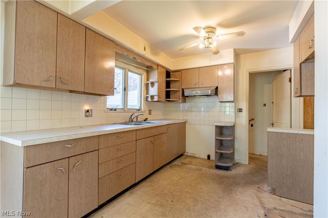 296 Kryder Avenue, Akron, OH 44305