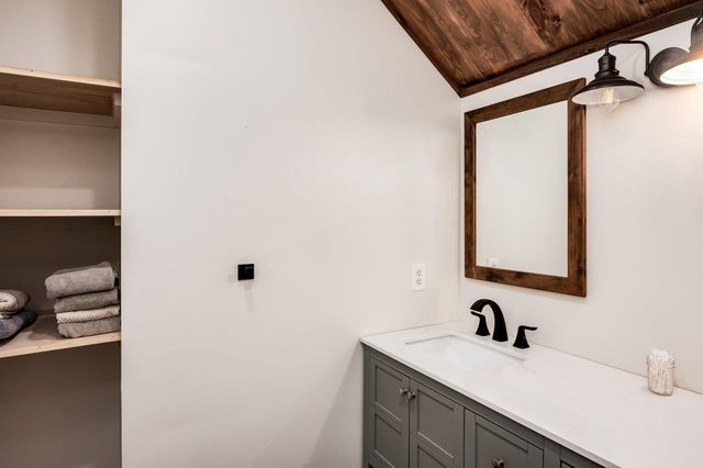 170 Nottingham Road, Deerfield, NH 03037