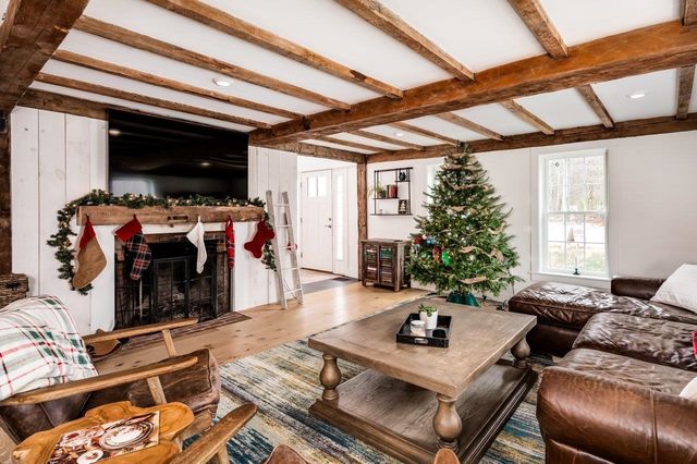 170 Nottingham Road, Deerfield, NH 03037