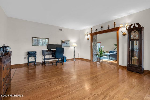 9 Lucas Lane, Millstone, NJ 08510