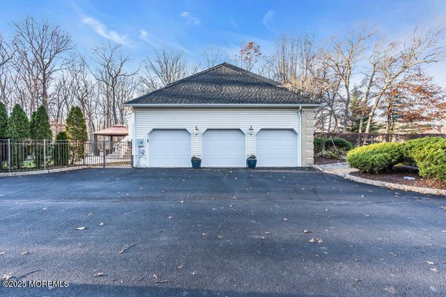 9 Lucas Lane, Millstone, NJ 08510