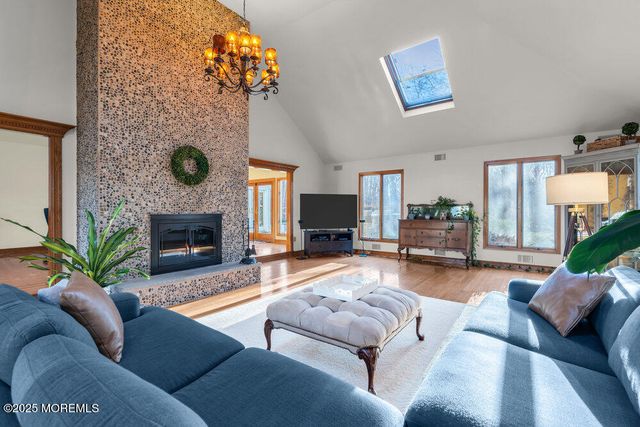 9 Lucas Lane, Millstone, NJ 08510