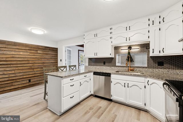 24530 HOLLYWOOD RD, Hollywood, MD 20636