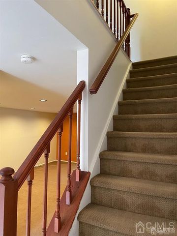 401 Hadleigh Lane, North Brunswick, NJ 08902