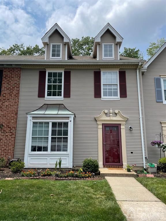 401 Hadleigh Lane, North Brunswick, NJ 08902