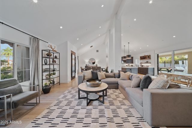 14002 N 67TH Place, Scottsdale, AZ 85254